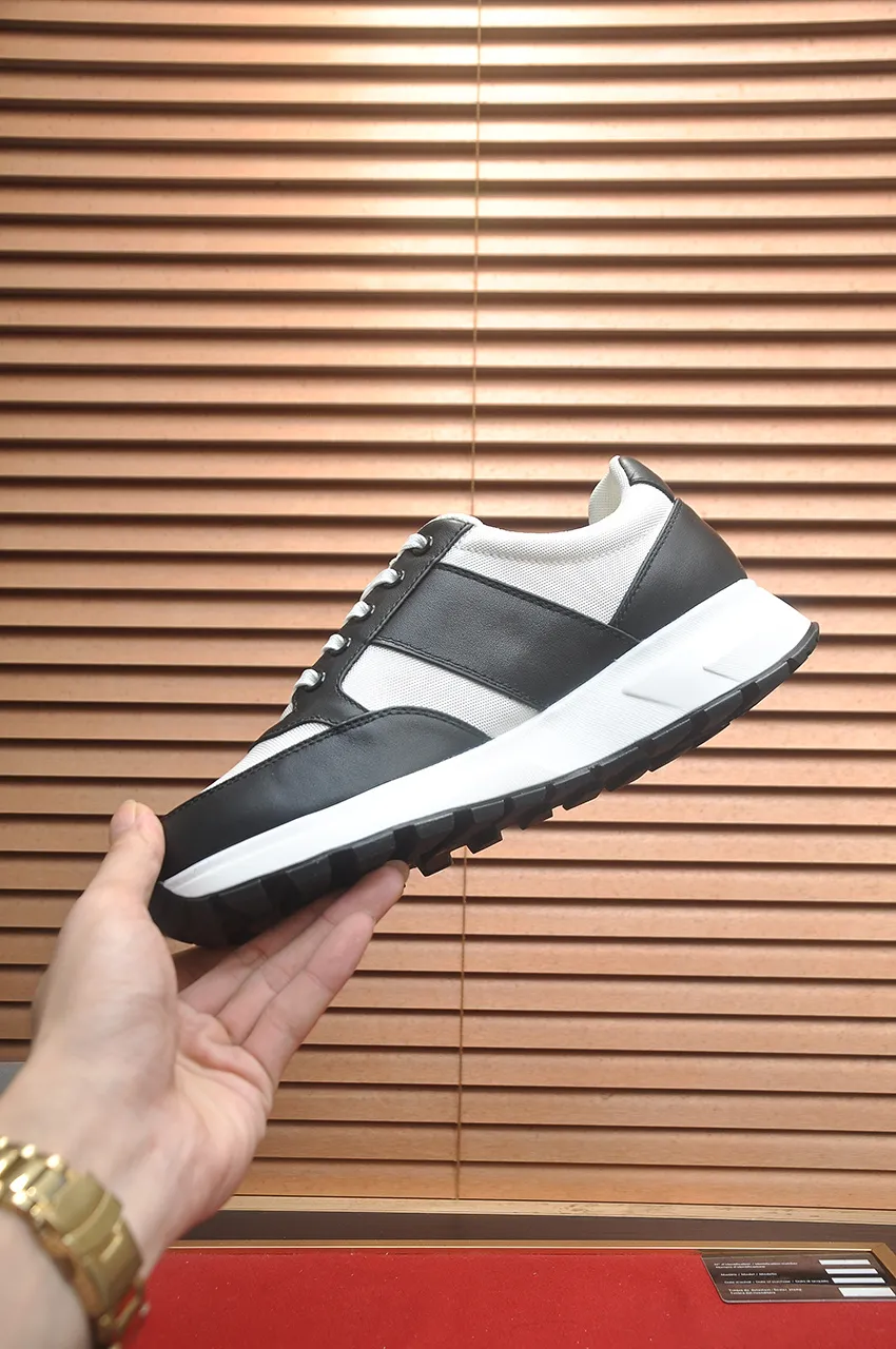 Men's shoes 💰580💶 [PRADA] Top original items, new seasonal styles, high-quality original items, top-grade high-mercerized cowhide combined with original breathable fabric + imported glue, imported stretch fabric inside with original cowhide feet, original thick outsole! Quality guaranteed! Code 38-45 (45 customized)